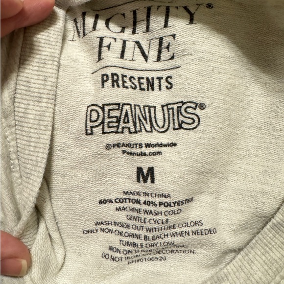 Christmas Snoopy Peanuts Long Sleeve Top Size Medium Christmas Tree - Picture 3 of 5